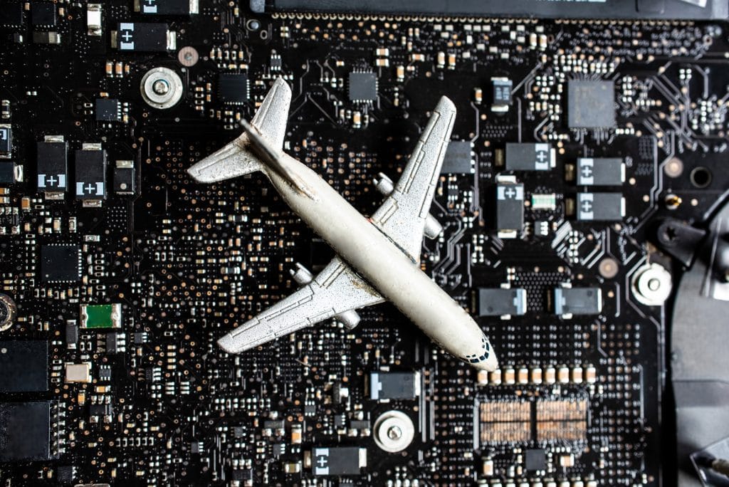 S.F.D.E (ex SABAK'S) Recyclage de composants électroniques directly shot toy airplane computer chip